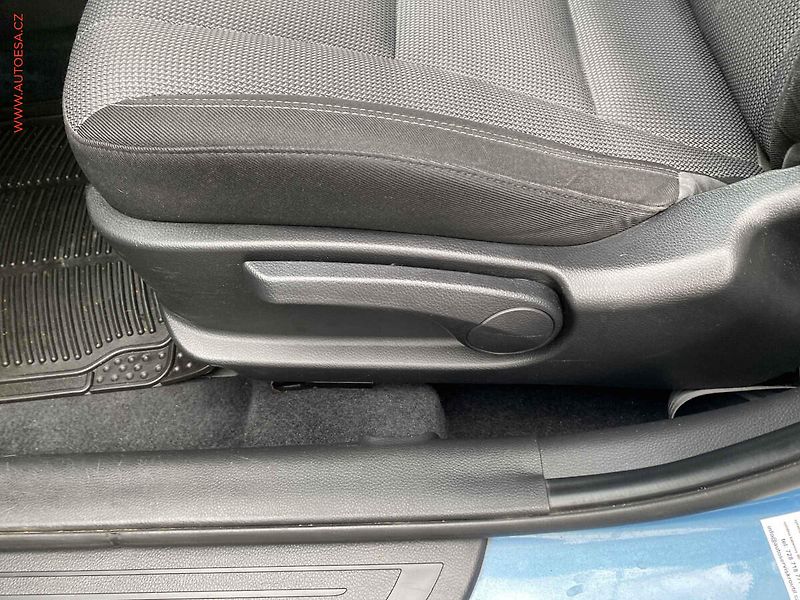 Hyundai i30 (2014) 1.6i, ČR, AT, temp. - fotka 14 z 17