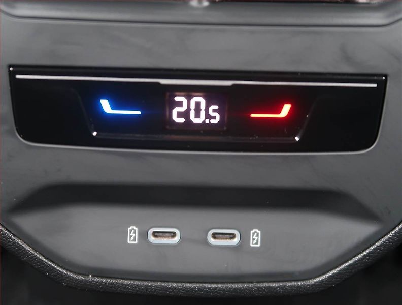 Cupra Formentor (2022) 1.5 TSI - fotka 23 z 24