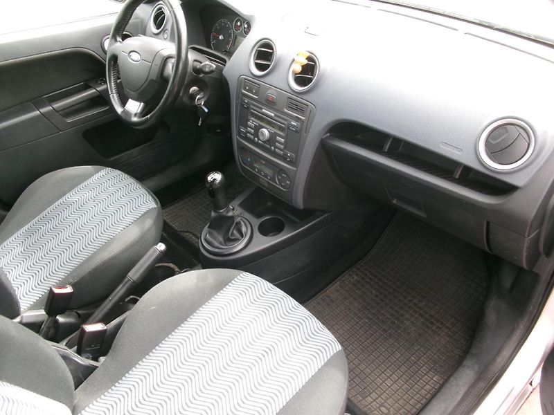 Ford Fusion (2009) 1,4 16V KLIMA ČR TAŽNÉ - fotka 18 z 26