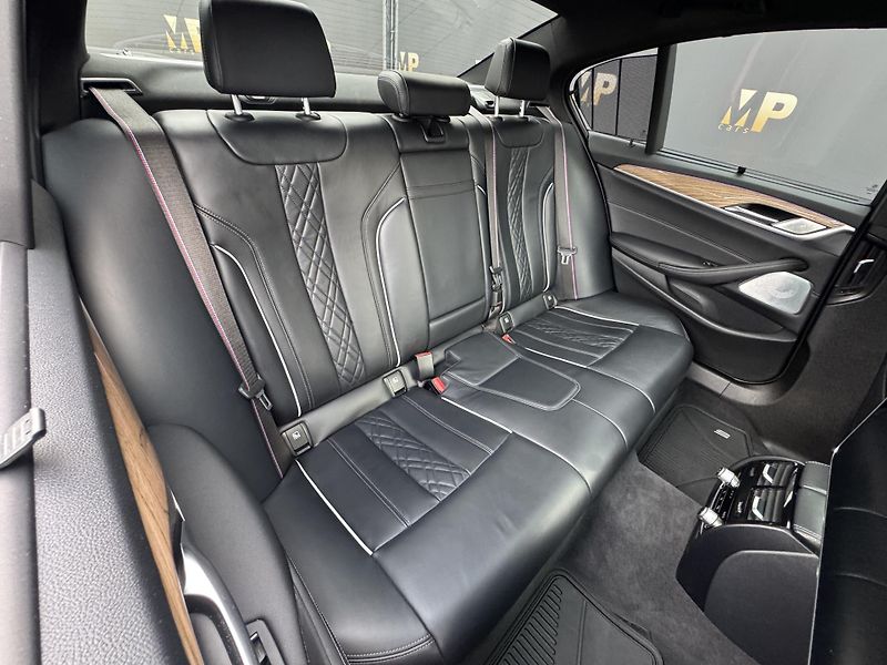 BMW Řada 5 (2021) M550i xDrive Laser, DPH, 1.Maj - fotka 17 z 59