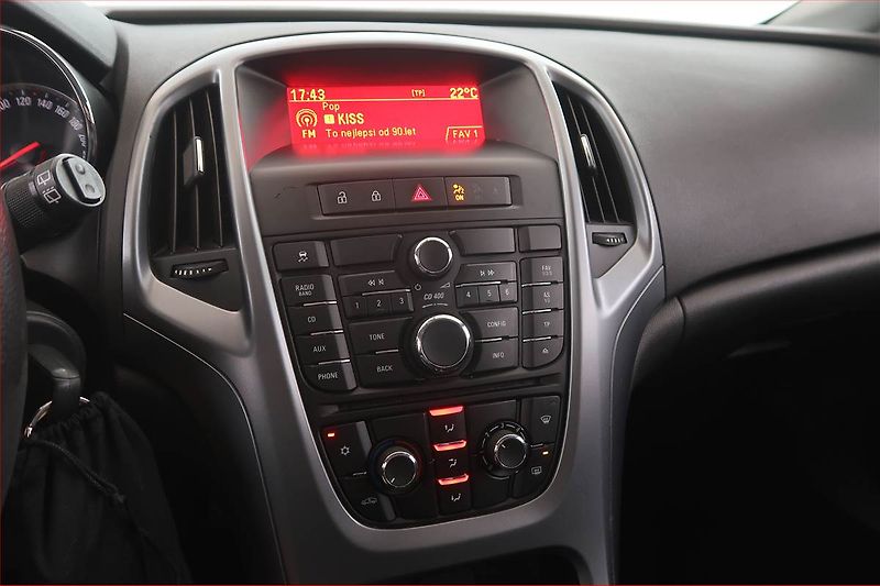 Opel Astra (2013) 1.7 CDTI, po STK, levný provoz - fotka 12 z 15