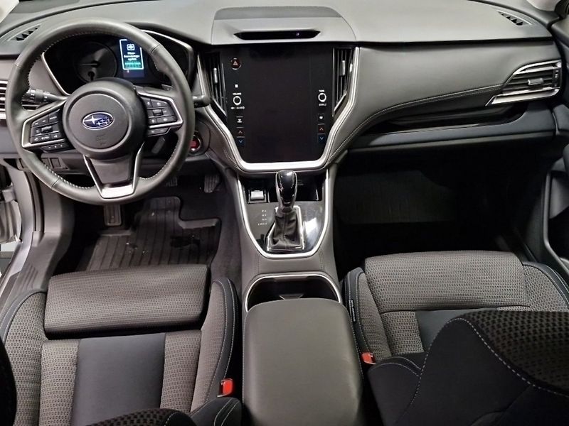 Subaru Outback 2.5i 4WD Active - fotka 6 z 9