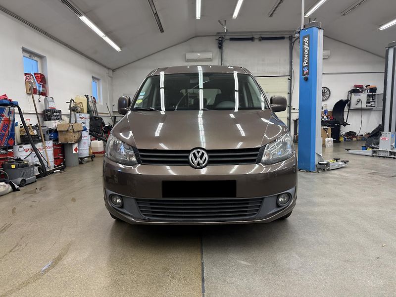 Volkswagen Caddy 1.6 TDI 75 kW  - fotka 2 z 18
