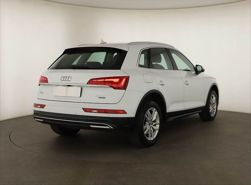 Audi Q5 (2021) 40 TDI - fotka 5 z 20