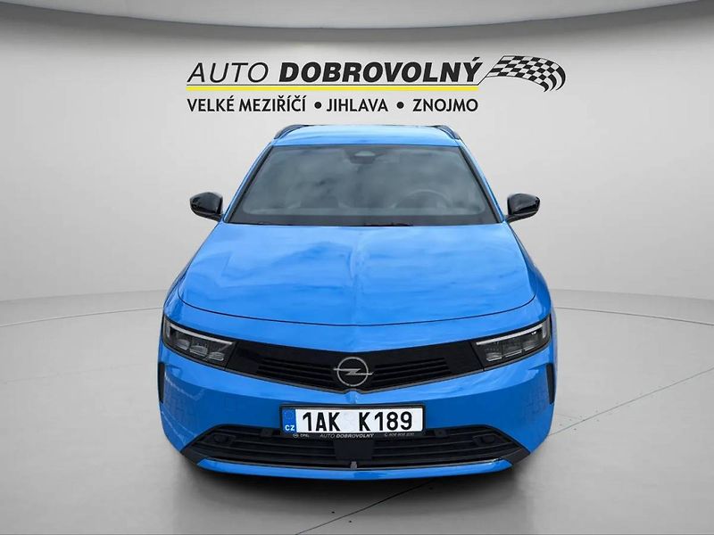 Opel Astra Edition ST 1.2 TURBO (96kW/130 - fotka 12 z 23