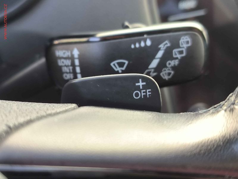 Škoda Octavia (2018) 1.6 TDi, Style, DSG, LED - fotka 19 z 26