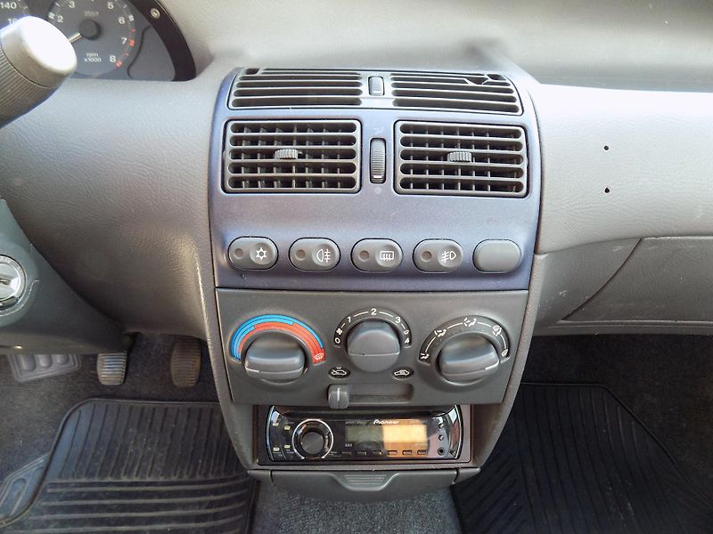 Fiat Punto 1,2I 54 KW SX CENTRÁL, KLIMA - fotka 25 z 30
