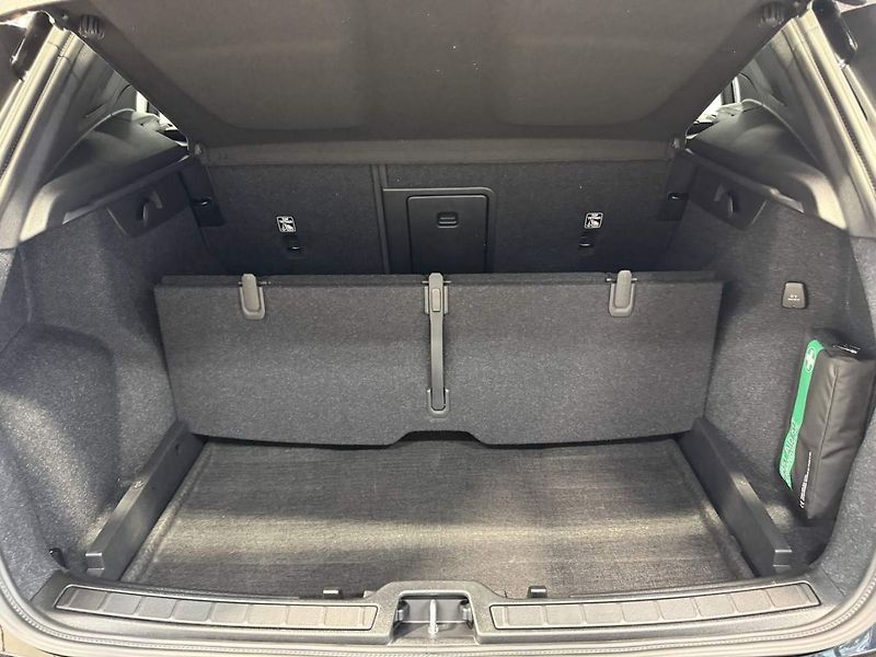 Volvo XC40 (2026) B3 2.0L 163 HP AT7 FWD CORE - fotka 21 z 23