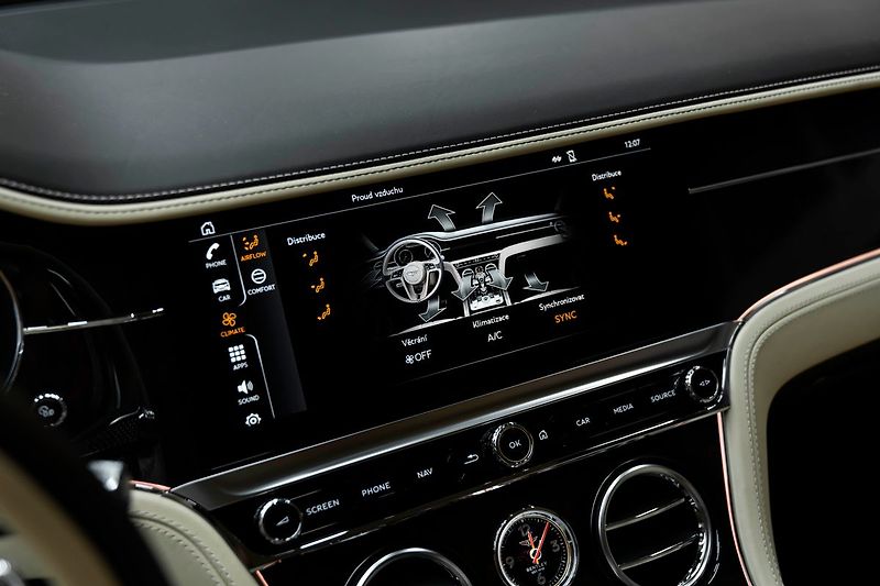 Bentley Continental GT Touring, City, Nočné videnie - fotka 9 z 25