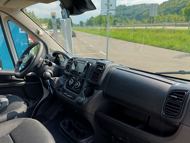 Peugeot Boxer (2026) Sklopný Valník L3 180k MAN6 - fotka 22 z 26