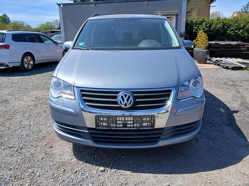 Volkswagen Touran 1.9 TDI, United, 6 rychl. - fotka 3 z 34