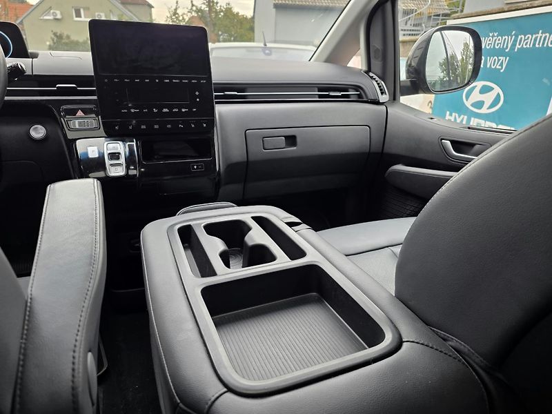 Hyundai Staria 2.2-AUTOMAT-KŮŽE-9MÍST - fotka 34 z 36