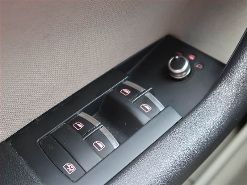 Audi A3 (2012) 1.6 TDI, Navi, Xenony - fotka 16 z 16