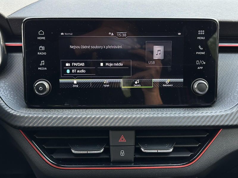 Škoda Kamiq 1.0TSi Monte Carlo 116PS Matri - fotka 28 z 44