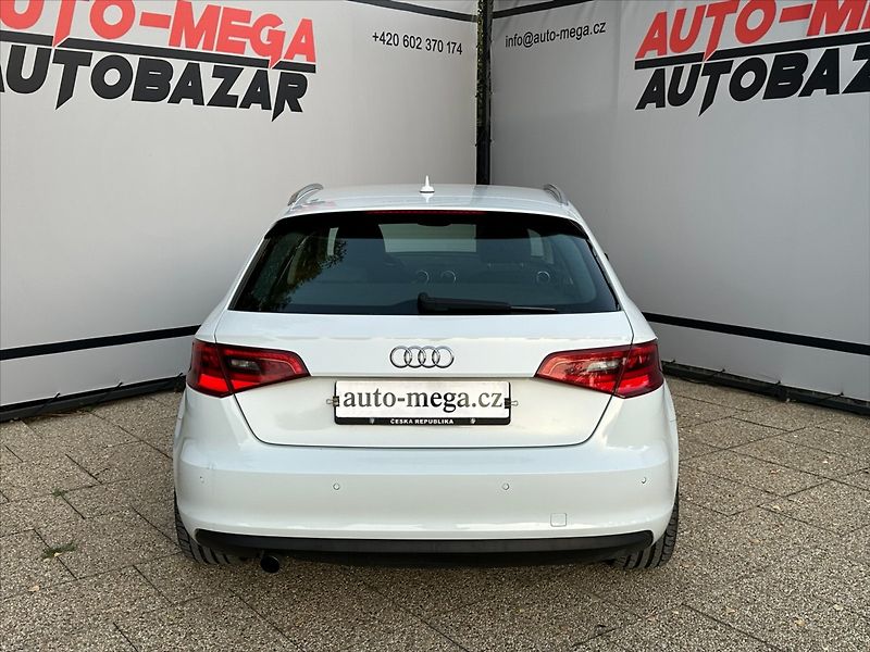 Audi A3 1,6 81kW  Sportback - fotka 7 z 45