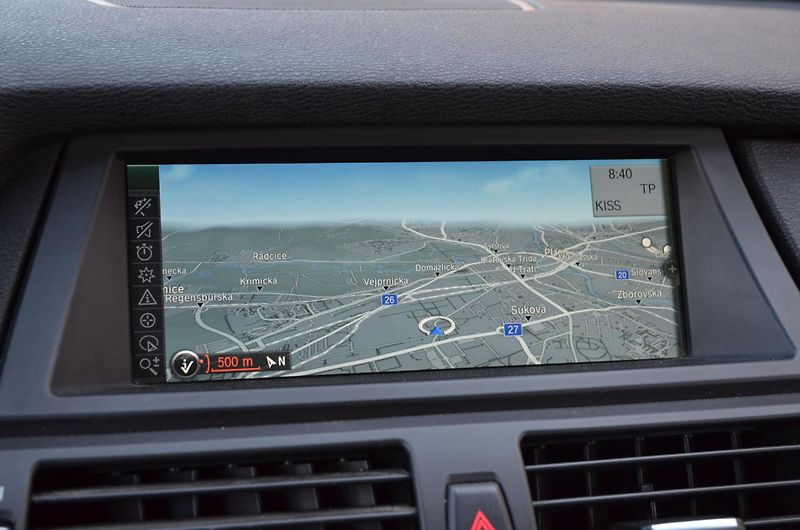 BMW X6 (2013) xDrive 40d 225kW / ČR - fotka 34 z 37