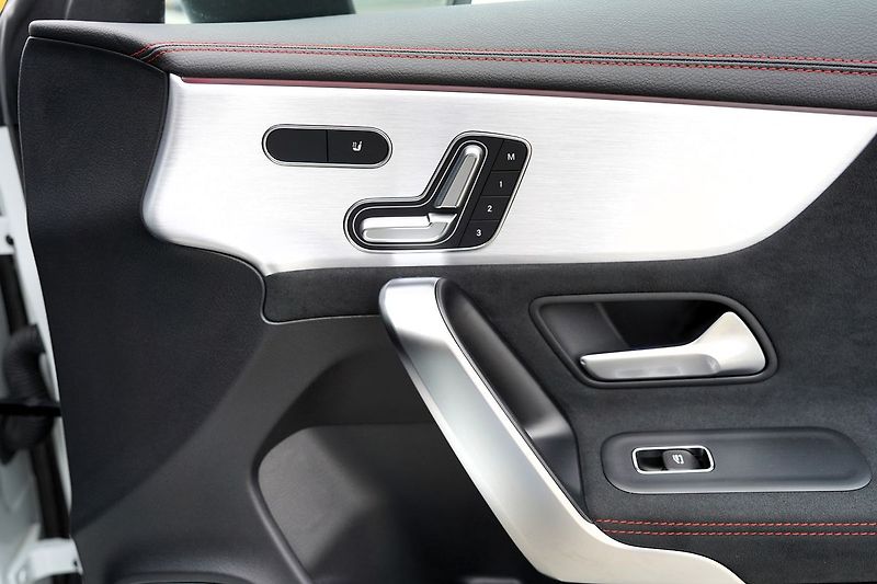 Mercedes-Benz CLA 45s AMG/4Matic+/Aero - fotka 21 z 50