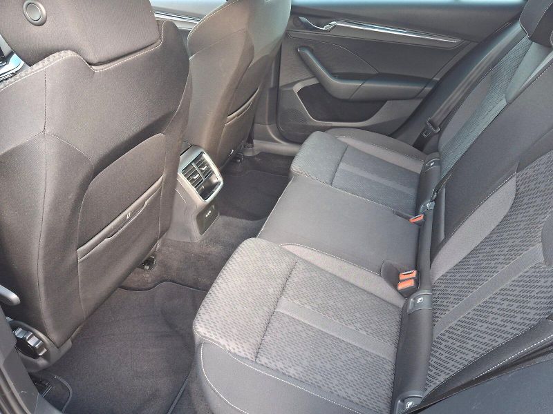 Škoda Octavia (2021) Combi Stale Plus DSG 4x4 2,0TD - fotka 7 z 35