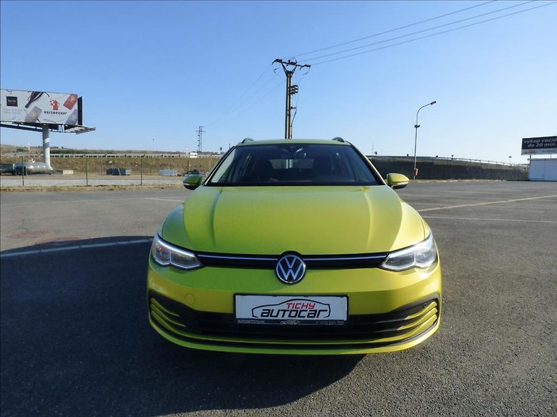 Volkswagen Golf 1,0 TSI Virtual Cockpit  Life - fotka 2 z 49
