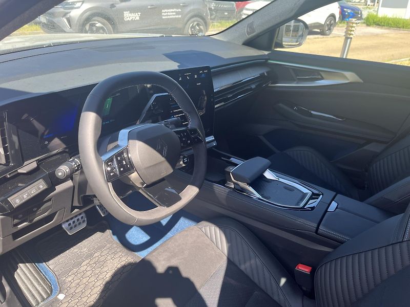 Renault Rafale Esprit Alpine hyper hybrid 4x4 - fotka 7 z 10