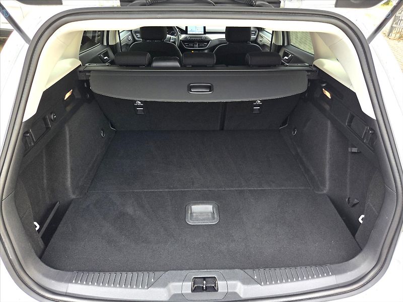 Ford Focus 1,5 EcoBoost 110kW AT Titanium - fotka 11 z 22