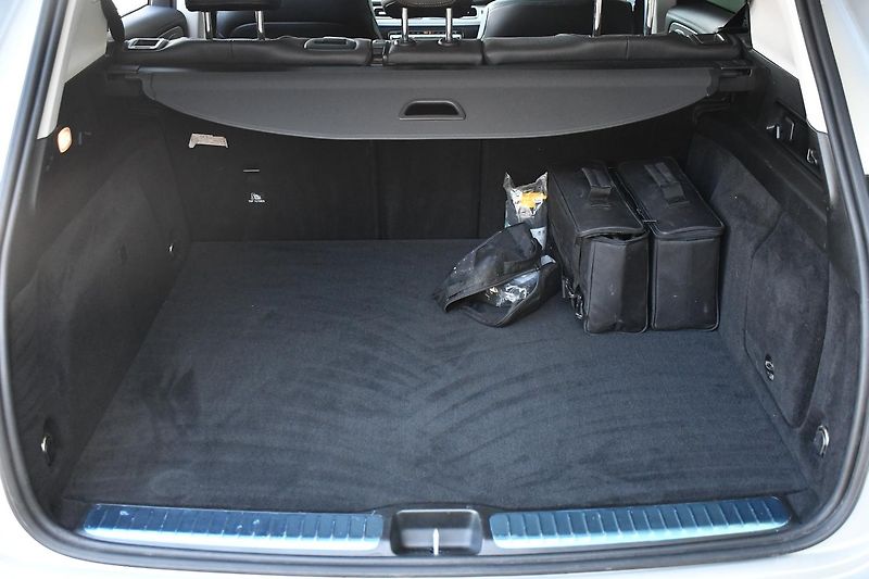 Mercedes-Benz GLE 350DE 4MATIC - fotka 37 z 42