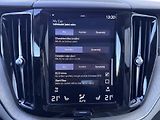 Volvo XC60 FWD B5/vzduch/4*klima/PANO/  - náhled 40