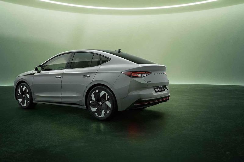 Maximální tempo šlo vyzkoušet v areálu polygonu automobilky v Úhelnici.