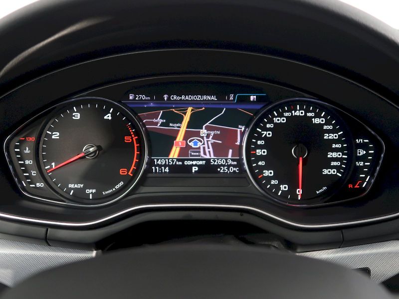 Audi A4 (2019) 40TDI 140KW 4x4 WEBASTO NAVI - fotka 19 z 39