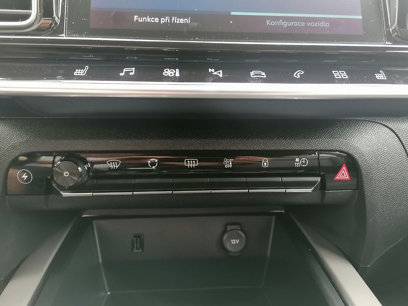 Citroën C5 Aircross (2021) 1.6 Hybrid Plug-in 225E - fotka 29 z 43