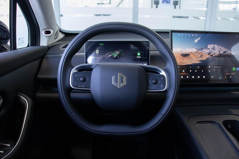 Leapmotor C10 REEV DESIGN HYBRID EV  - fotka 13 z 16