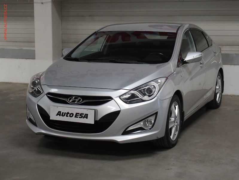 Hyundai i40 (2013) 1.7CRDi, ČR, AC, temp - fotka 3 z 21