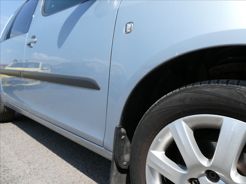 Škoda Roomster 1,2 TSi 2x kola,KLIMA,tempomat - fotka 12 z 43