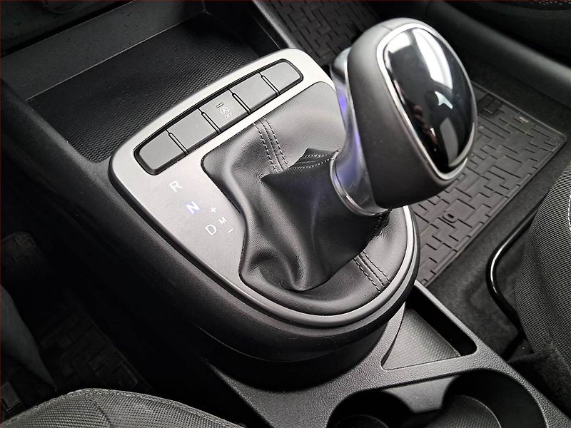 Hyundai i10 (2021) Comfort 1.0, Automat - fotka 13 z 17