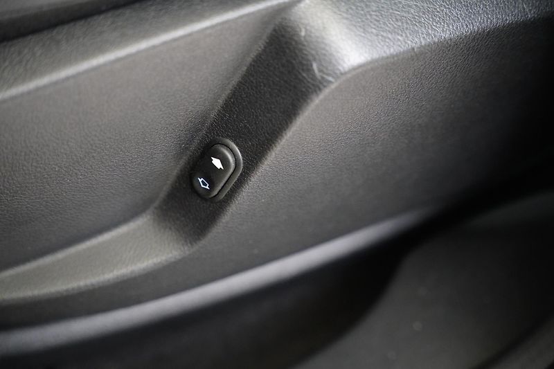 Ford S-MAX - fotka 24 z 27