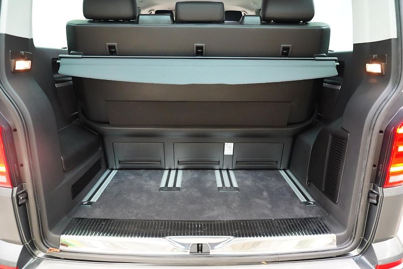 Volkswagen Multivan - fotka 27 z 27