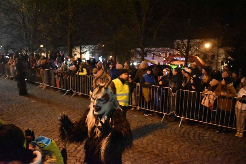 Krampusové a ďábelská vozidla