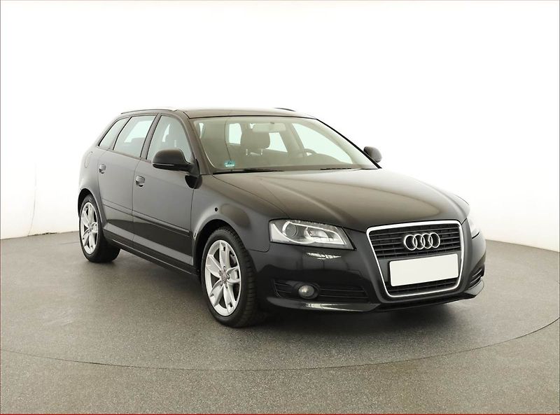 Audi A3 (2009) Sport 1.4 TFSI, Serv.kniha - fotka 1 z 17