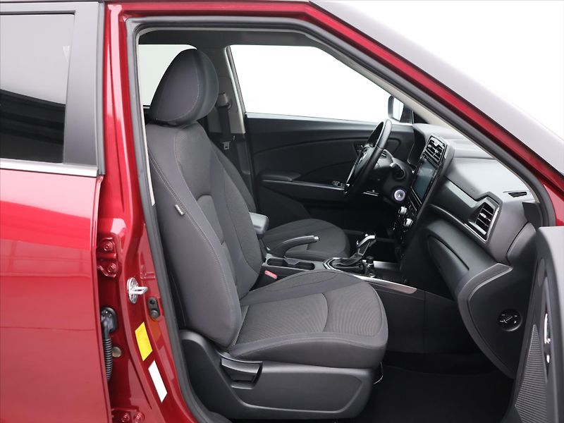 SsangYong Tivoli 1,5 T-GDI 120kW Grand Automat - fotka 12 z 33