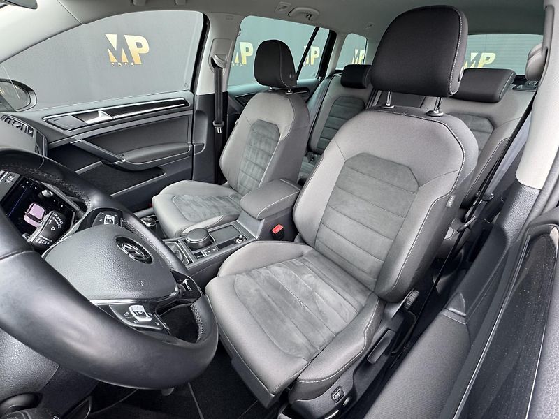 Volkswagen Golf (2017) 2.0TDi MAN Highline+, DPH, RZV - fotka 16 z 49