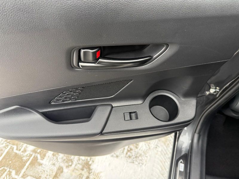 Toyota C-HR 1,8 HEV e-CVT Style - fotka 25 z 30