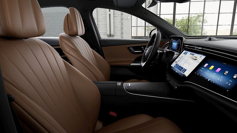 Mercedes-Benz Třídy E (2025) 450 4MATIC Linie AMG 140 Years - fotka 8 z 8