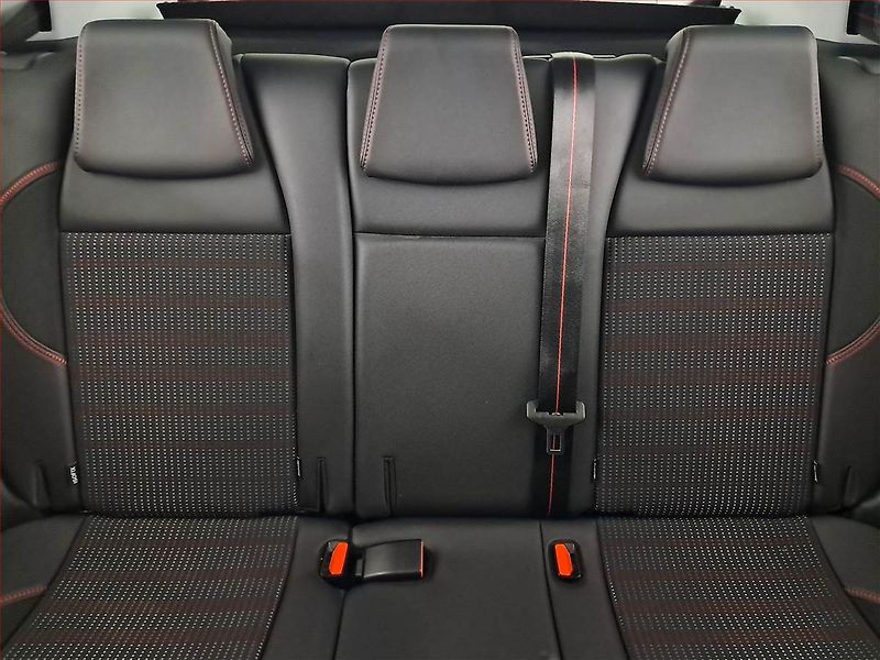 Peugeot 2008 (2016) 1.2 PureTech, Tempomat - fotka 10 z 18