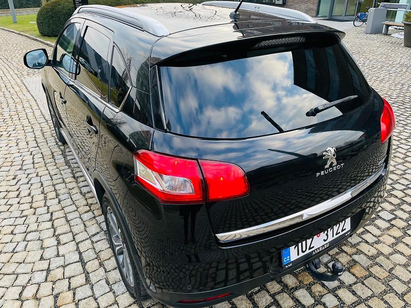 Peugeot 4008 1.8HDI 4x4 VÝHŘEV KAMERA TAŽNÉ - fotka 18 z 52