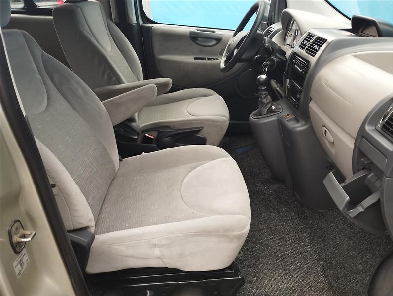 Fiat Scudo 2,0 100KW - fotka 8 z 16