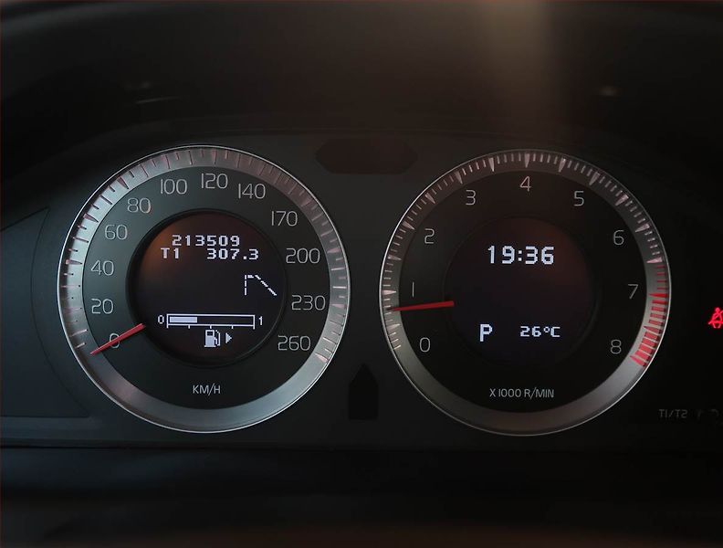 Volvo XC60 (2009) Summum T6, 4X4, Automat - fotka 11 z 21