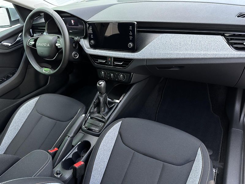 Škoda Scala 1.0TSi Selection 116PS KLIMA A - fotka 33 z 35