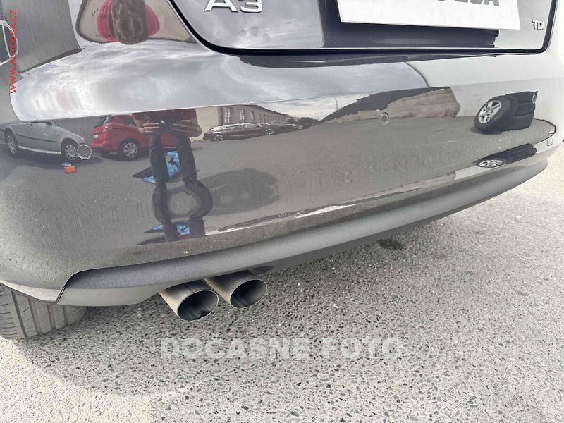 Audi A3 (2013) 2.0TDi, AT, bixen, AC - fotka 16 z 17