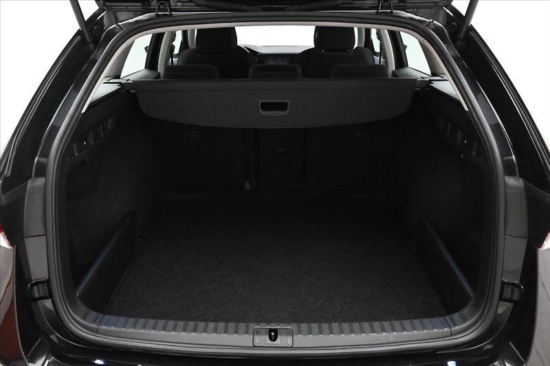 Škoda Octavia 2,0 TDI 110kW DSG Style Záruka - fotka 10 z 32