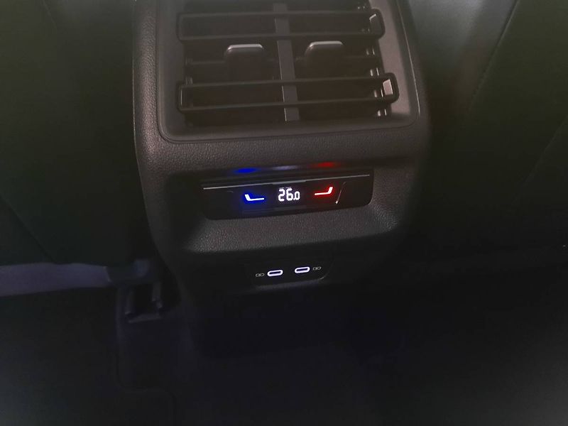 Volkswagen Tiguan (2024) Life 2.0 TDI (110kW/150k) DSG - fotka 22 z 26